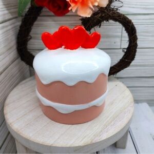 Target Bullseye Playground Valentine's Day Mini Dessert Figural - Cake heart